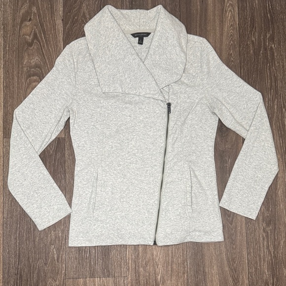 Banana Republic Tops - Banana Republic Light Gray Knit Fabric Women’s Size Small